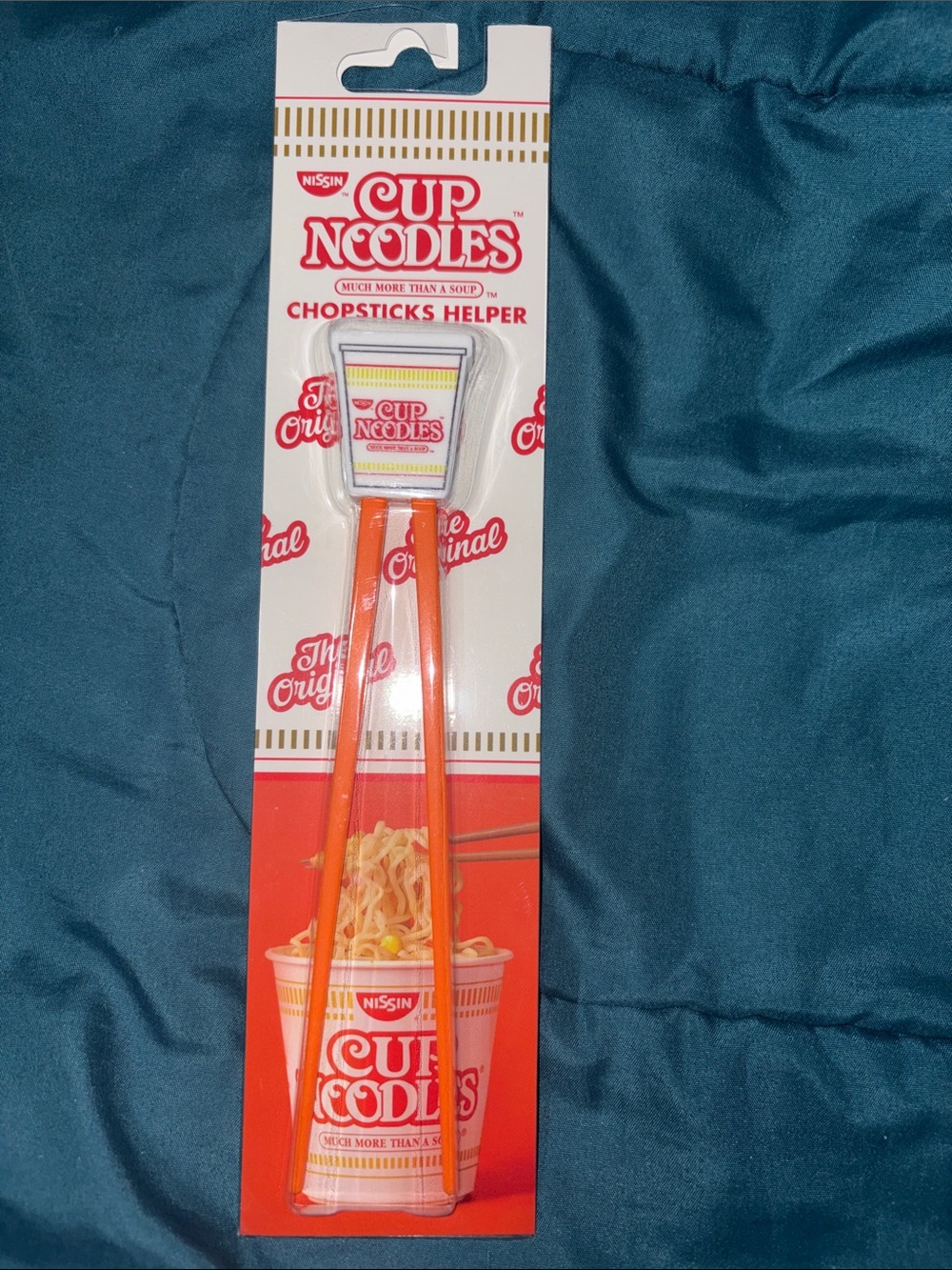 Nissin Cup Noodles Red Chopsticks Helper & Ramen Cup Spoon Set - Picture 2 of 12